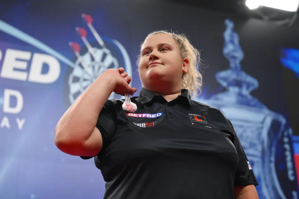 beau greaves darts player